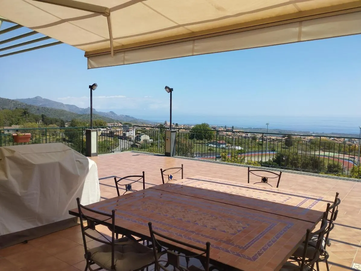 Villa Capogrecale - Piscina Riscaldata Piedimonte Etneo 0*,