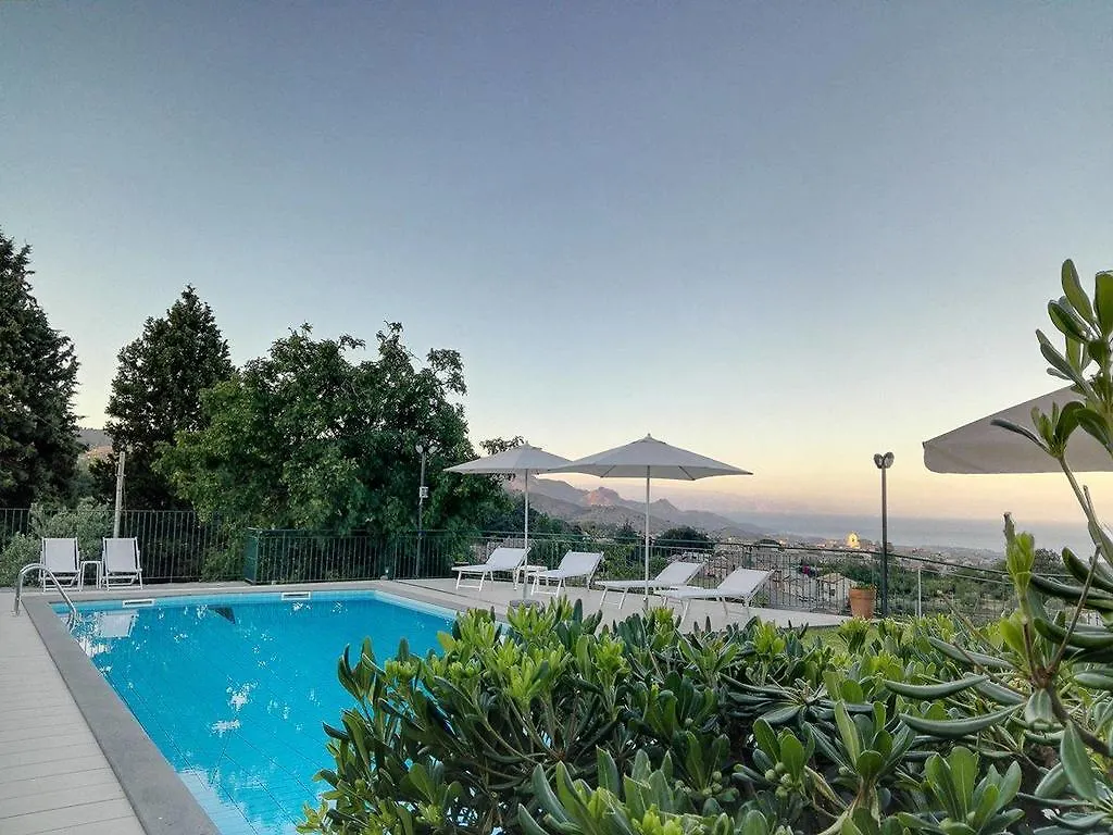 Villa Capogrecale - Piscina Riscaldata Piedimonte Etneo